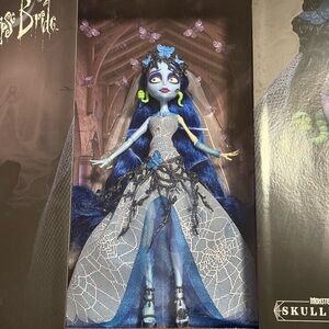 Monster High Corpse Bride Skullector Doll